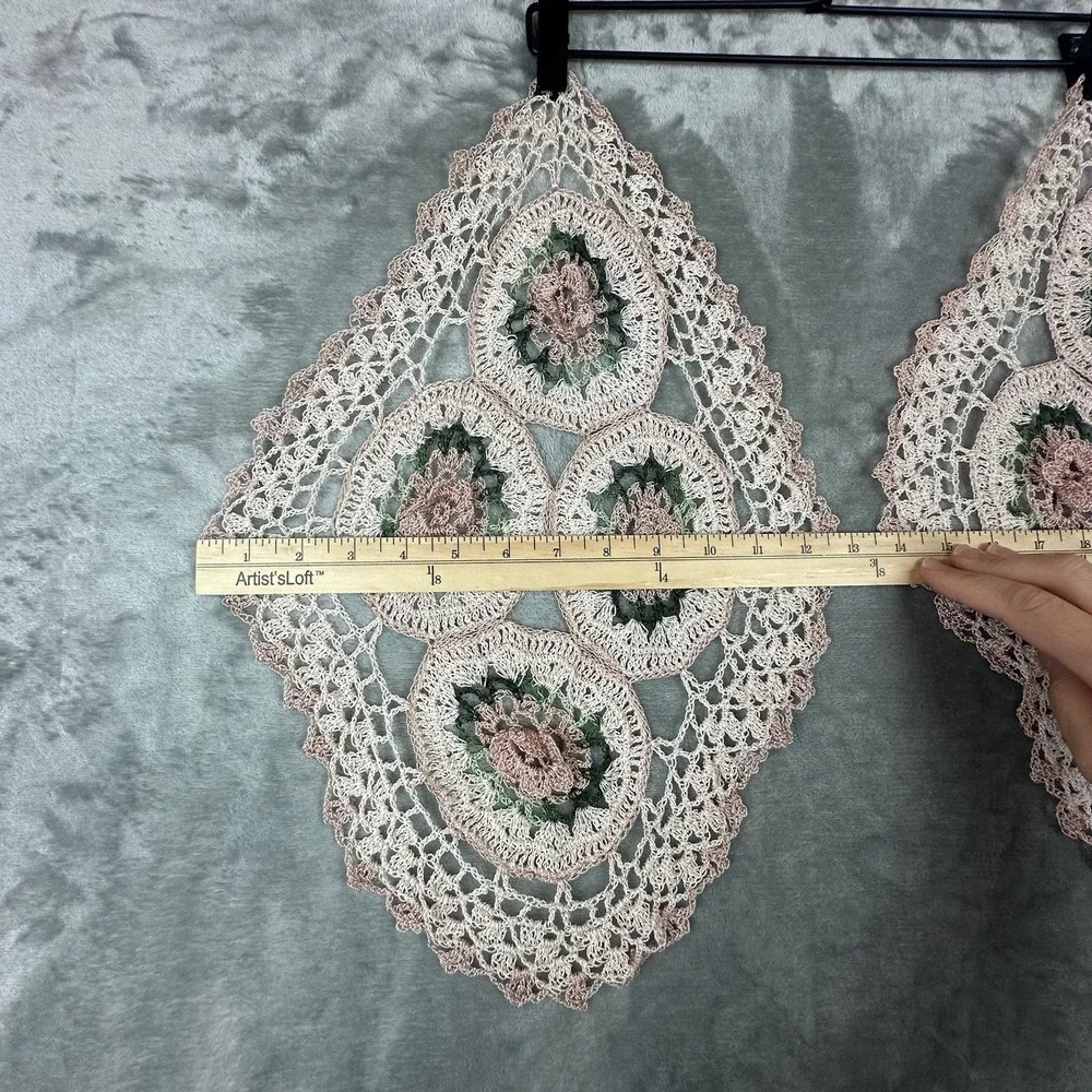VTG Hand Crochet Doily Set 2 Lace 3D Raised Flowers Diamond 18